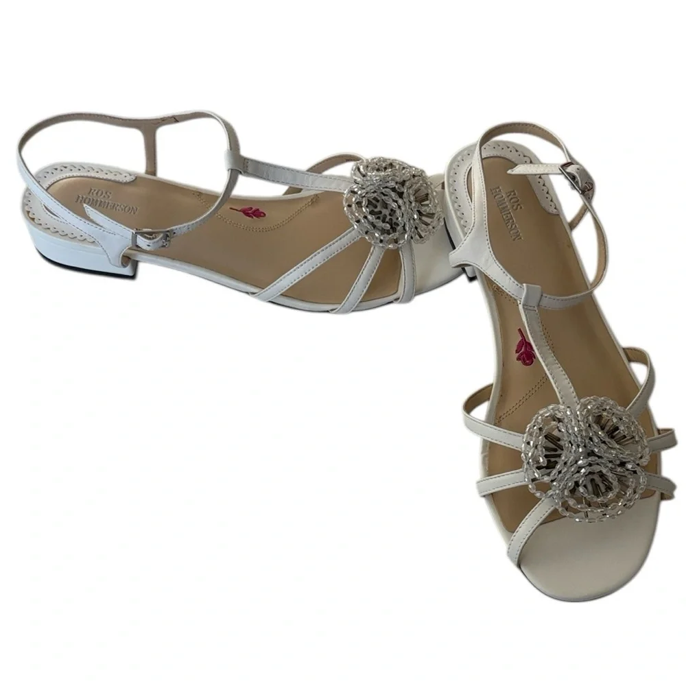 Ros Hommerson Jackie white leather sandal w/ beaded flower embellishment, 9W